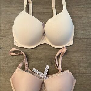 Victoria’s Secret 32DD Elegant Cream and tan Lace Bras